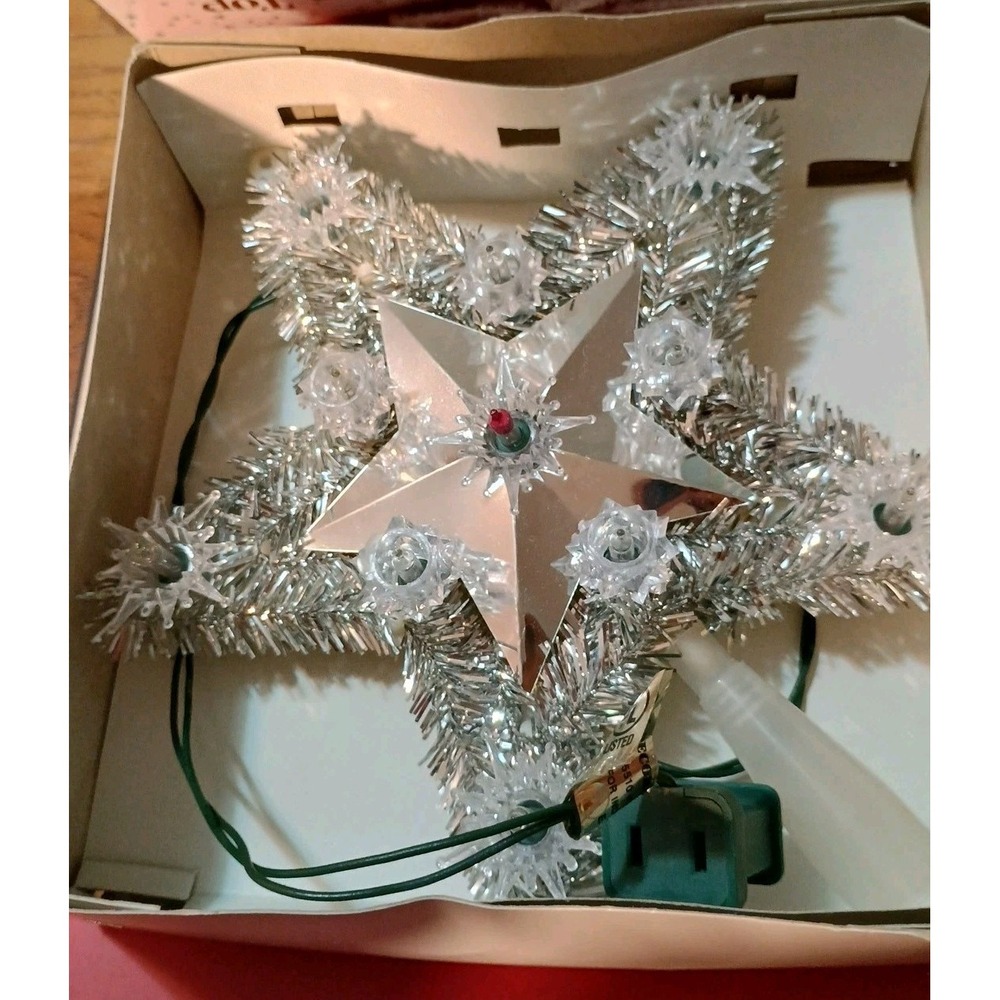 Santa Trim 11 Lights Tree Top‎ Silver Tinsel Angel With White & Red Flashing